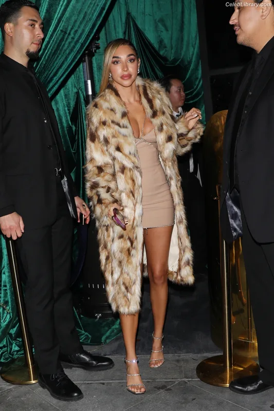 Chantel Jeffries photo 2 of 1942
