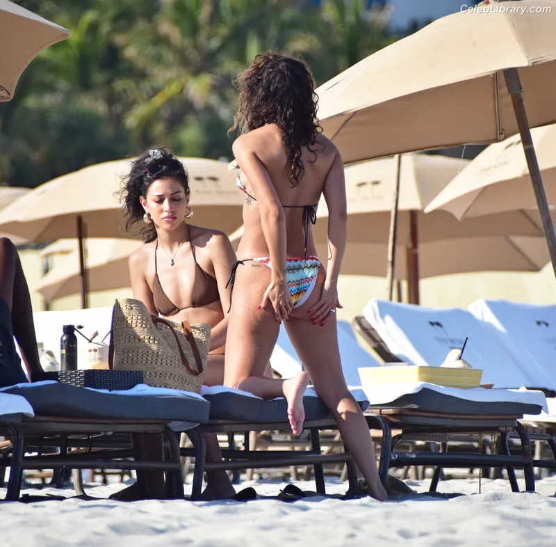 Chantel Jeffries photo 8 of 1942