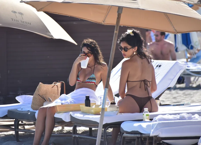 Chantel Jeffries photo 3 of 1942