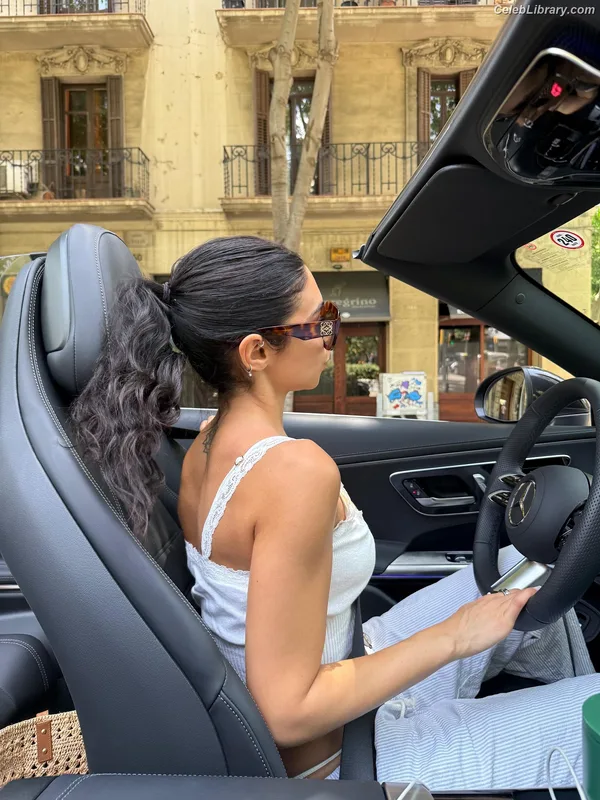 Chantel Jeffries photo 3 of 1942