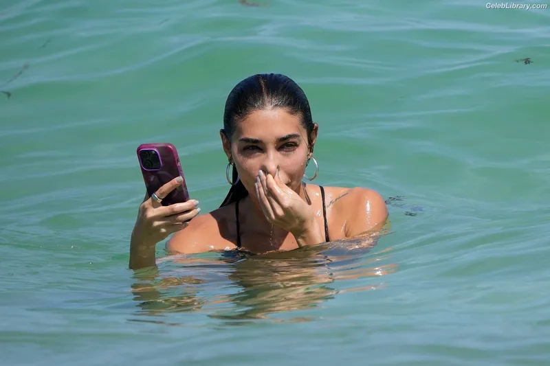 Chantel Jeffries photo 14 of 1942
