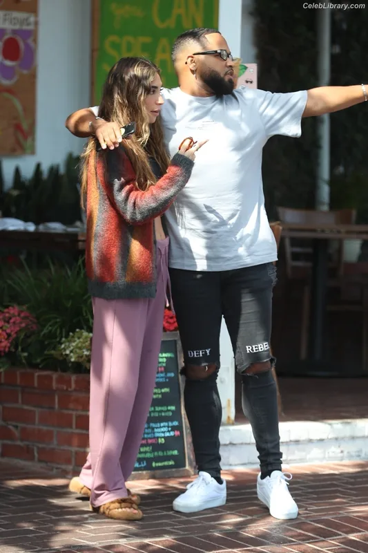 Chantel Jeffries photo 6 of 1942