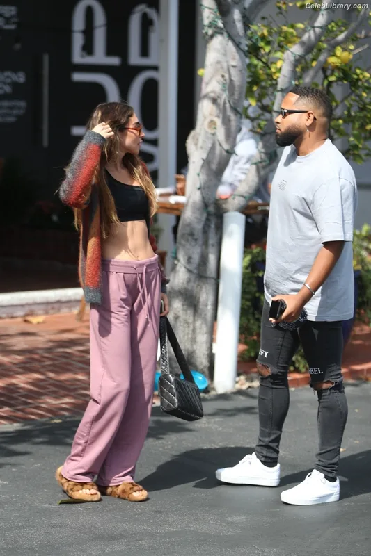 Chantel Jeffries photo 7 of 1942