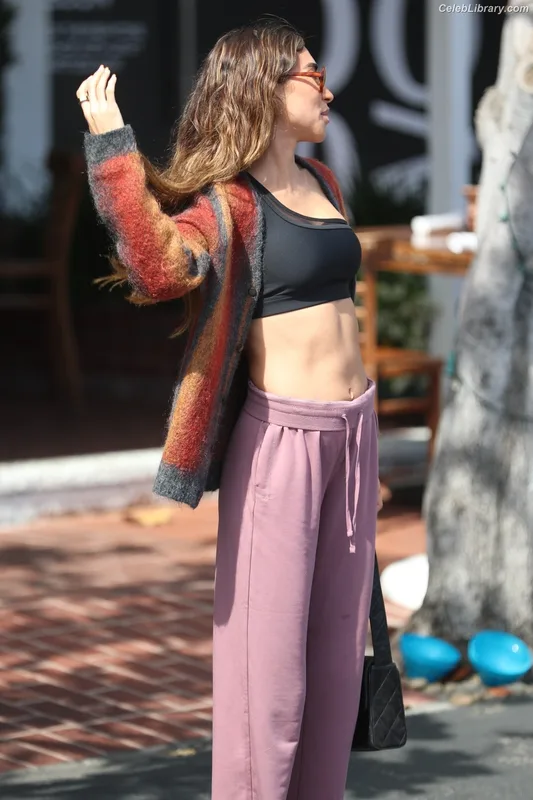 Chantel Jeffries photo 8 of 1942