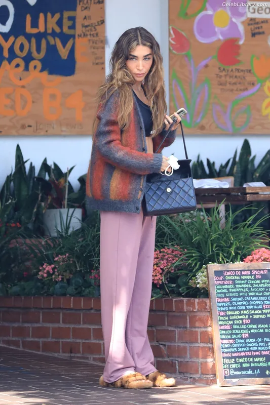 Chantel Jeffries photo 12 of 1942