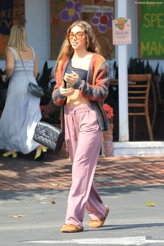 Chantel Jeffries photo 21 of 1942