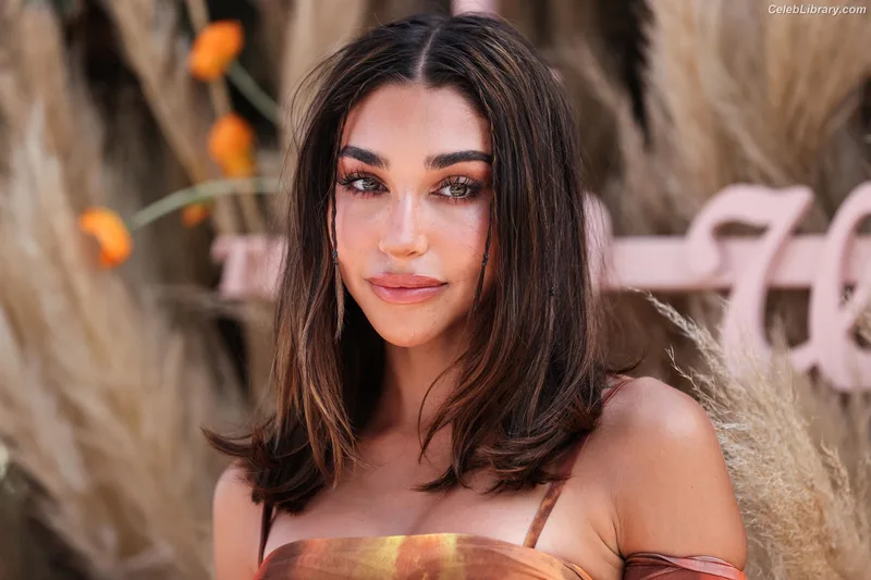 Chantel Jeffries photo 17 of 1942
