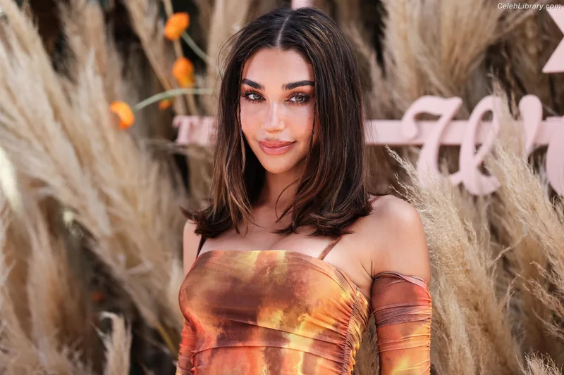 Chantel Jeffries photo 18 of 1942