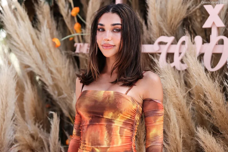 Chantel Jeffries photo 19 of 1942