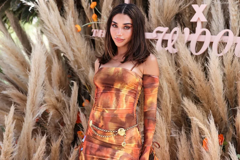 Chantel Jeffries photo 23 of 1942