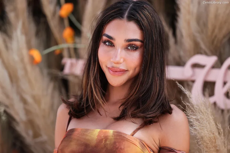 Chantel Jeffries photo 1 of 1942
