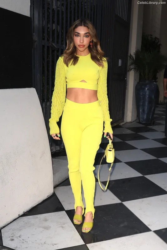 Chantel Jeffries photo 4 of 1942