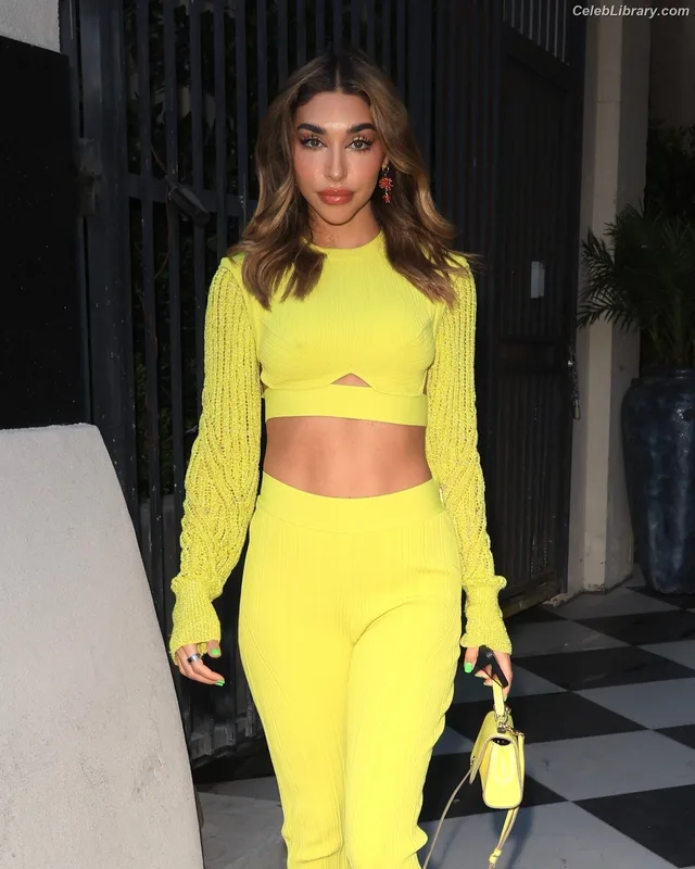 Chantel Jeffries photo 15 of 1942