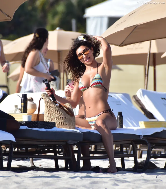 Chantel Jeffries photo 20 of 1942