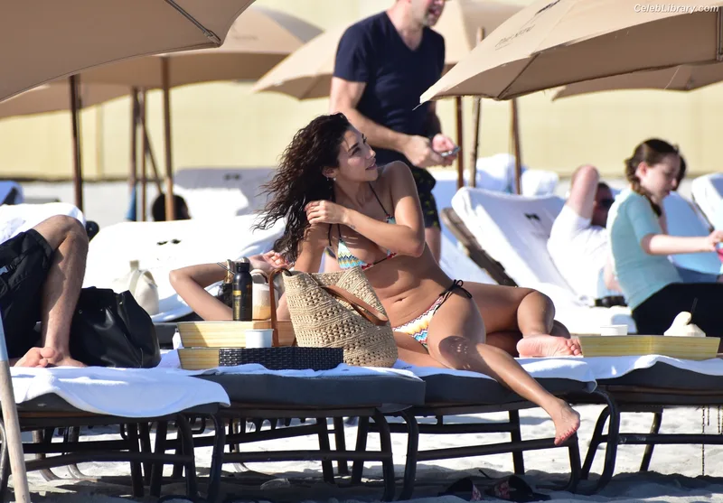 Chantel Jeffries photo 19 of 1942