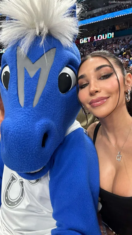 Chantel Jeffries photo 22 of 1942