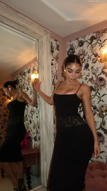 Chantel Jeffries photo 3 of 1942