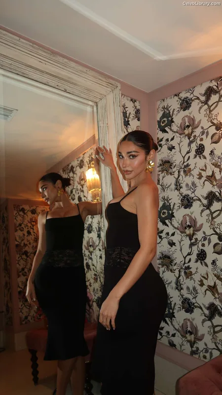 Chantel Jeffries photo 7 of 1942