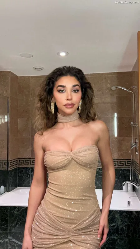 Chantel Jeffries photo 1 of 1942