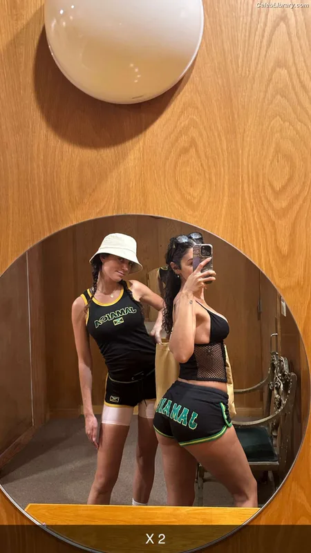 Chantel Jeffries photo 20 of 1942