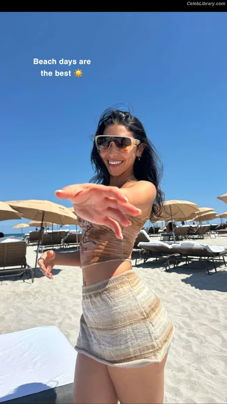 Chantel Jeffries photo 2 of 1942