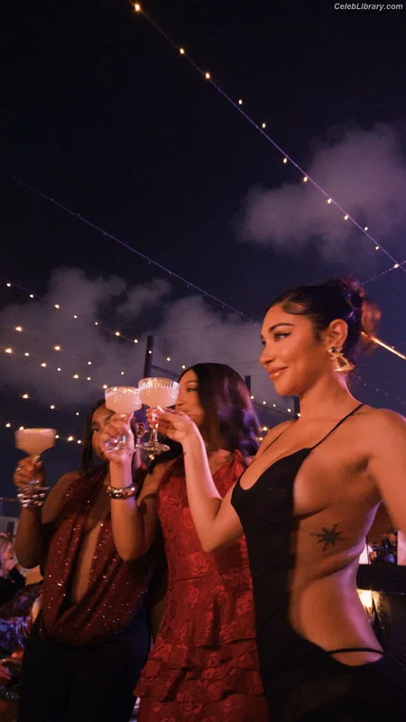 Chantel Jeffries photo 24 of 1942