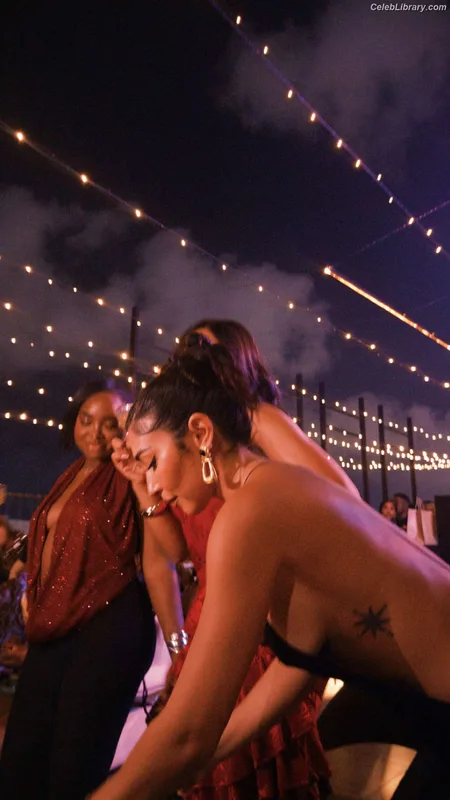 Chantel Jeffries photo 1 of 1942