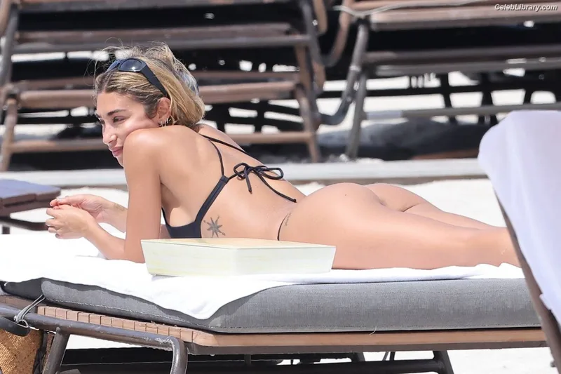 Chantel Jeffries photo 22 of 1942