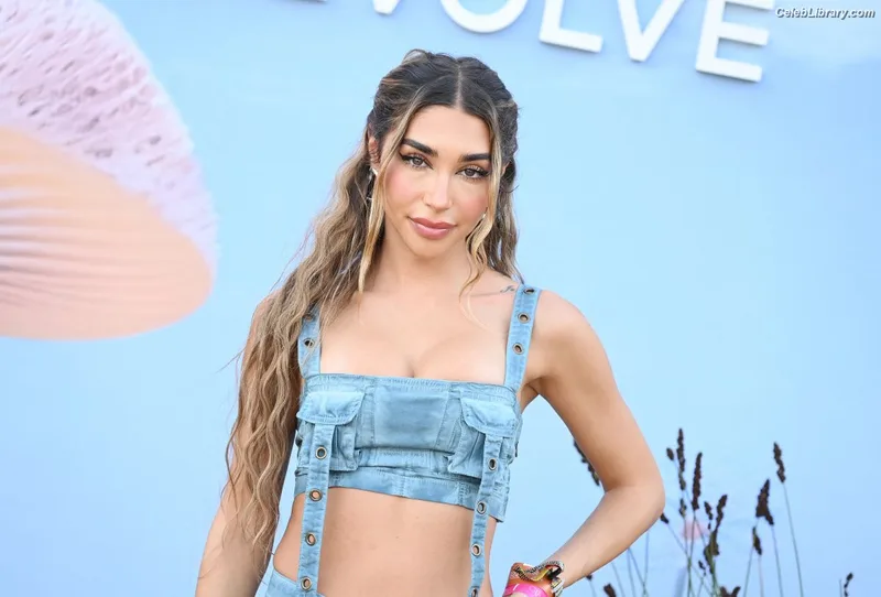 Chantel Jeffries photo 9 of 1942