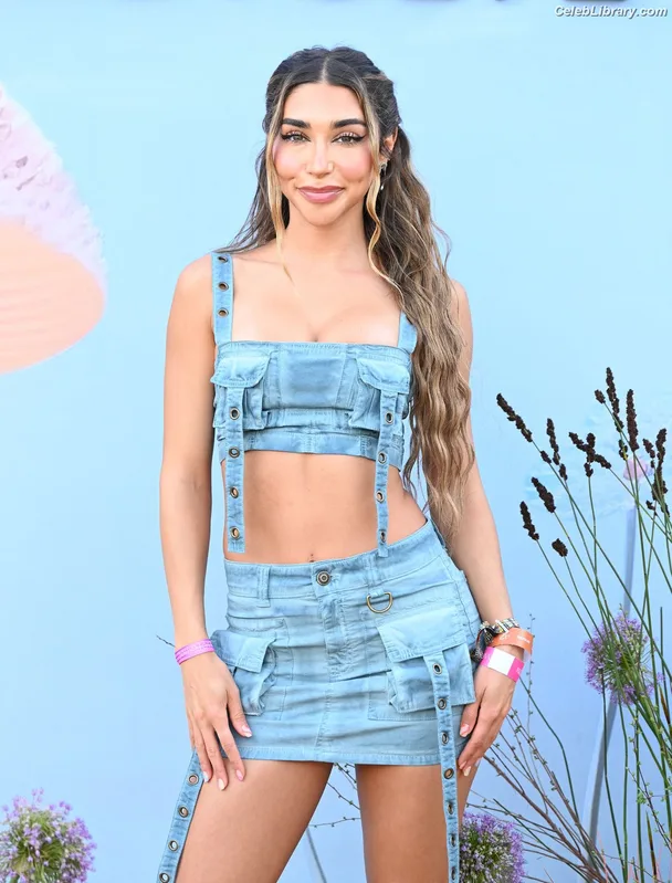 Chantel Jeffries photo 17 of 1942