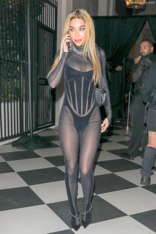 Chantel Jeffries photo 19 of 1942