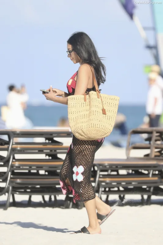 Chantel Jeffries photo 3 of 1942