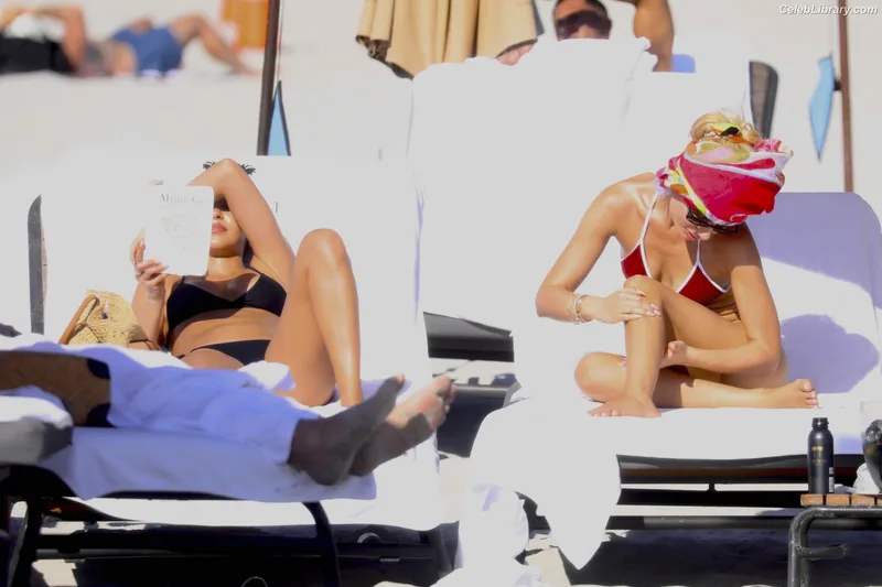 Chantel Jeffries photo 18 of 1942