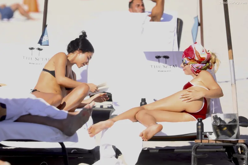 Chantel Jeffries photo 19 of 1942