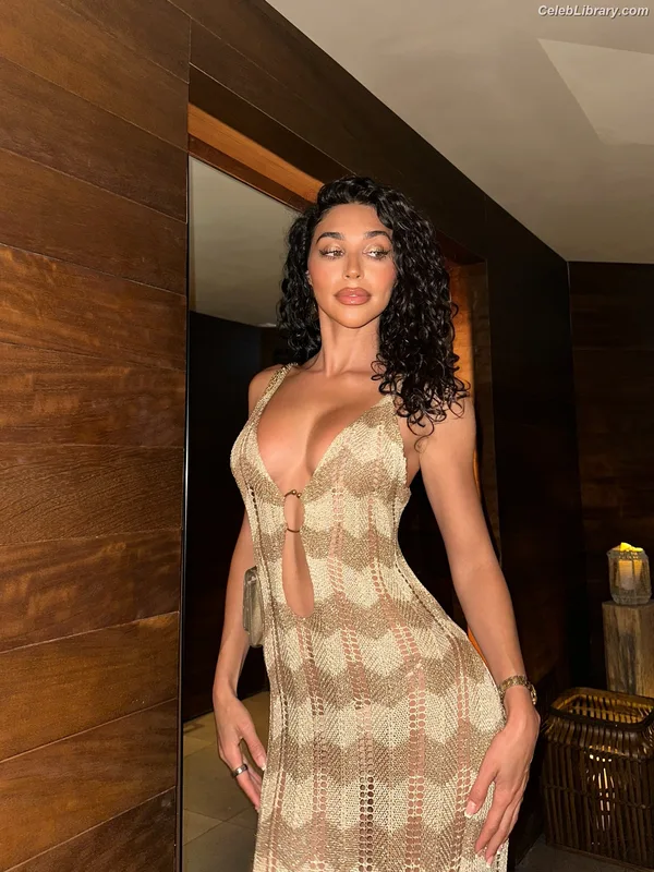 Chantel Jeffries photo 8 of 1942
