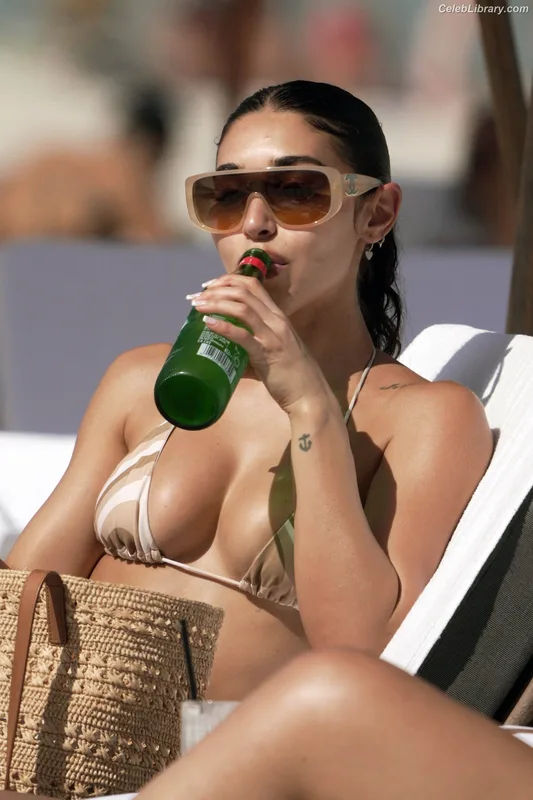 Chantel Jeffries photo 1 of 1942