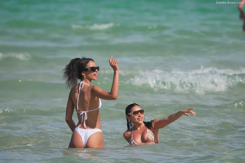 Chantel Jeffries photo 8 of 1942