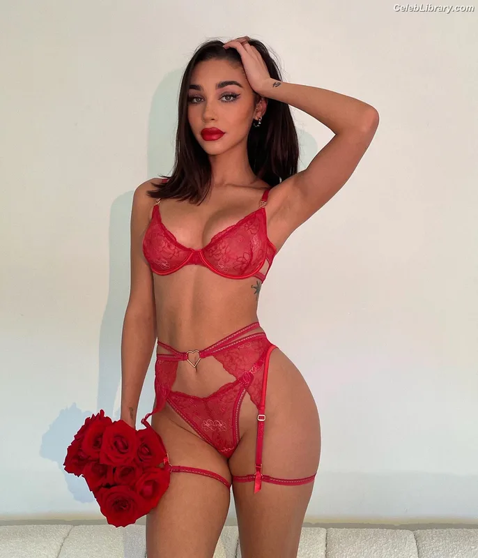 Chantel Jeffries photo 22 of 1942