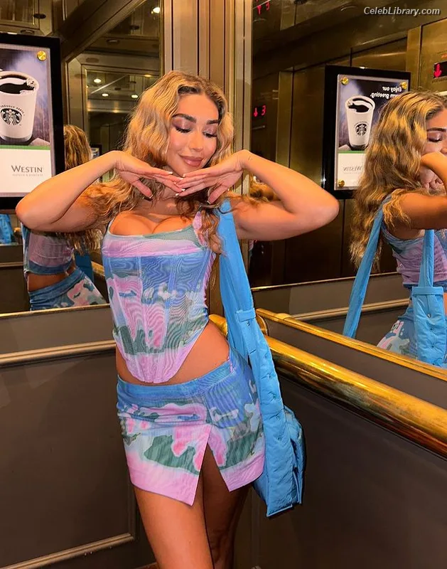 Chantel Jeffries photo 4 of 1942