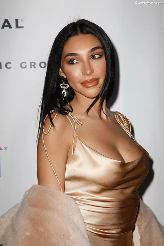 Chantel Jeffries photo 16 of 1942