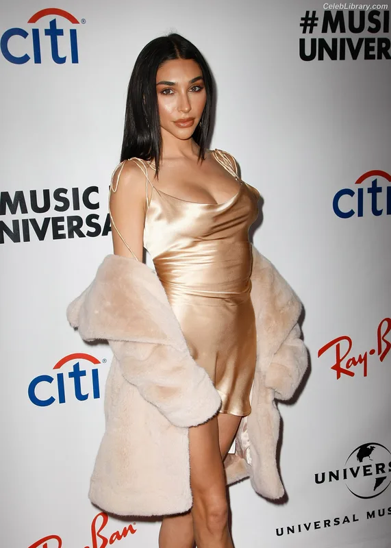 Chantel Jeffries photo 4 of 1942