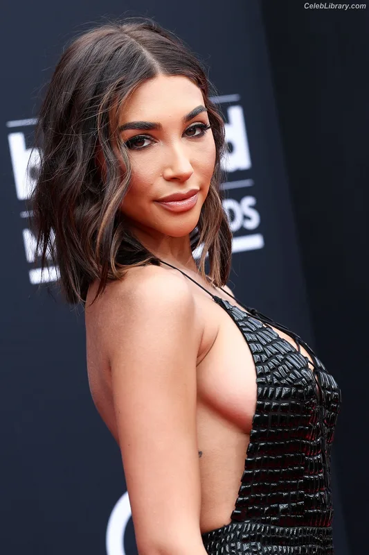 Chantel Jeffries photo 15 of 1942