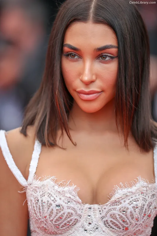 Chantel Jeffries photo 2 of 1942