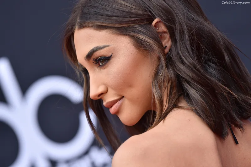 Chantel Jeffries photo 22 of 1942