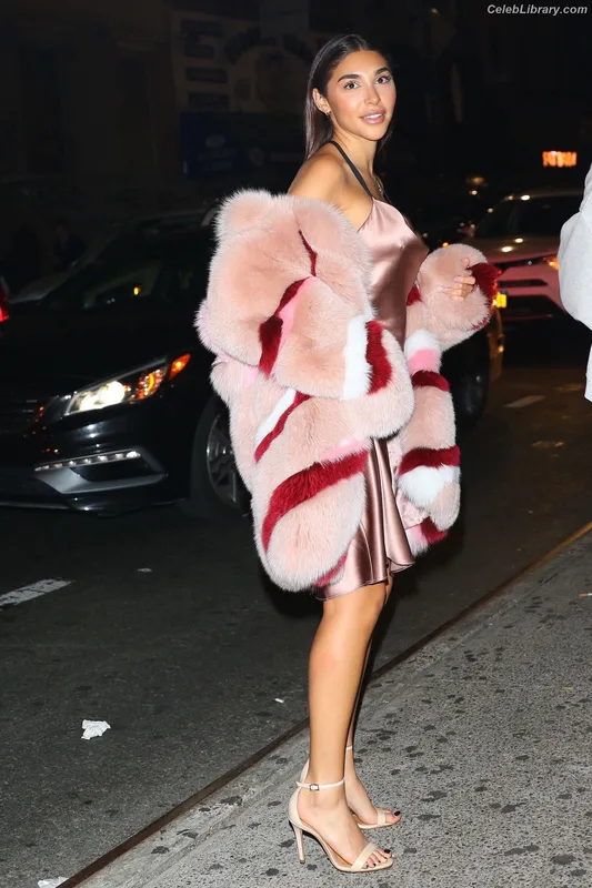 Chantel Jeffries photo 9 of 1942