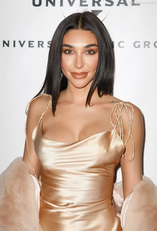 Chantel Jeffries photo 16 of 1942