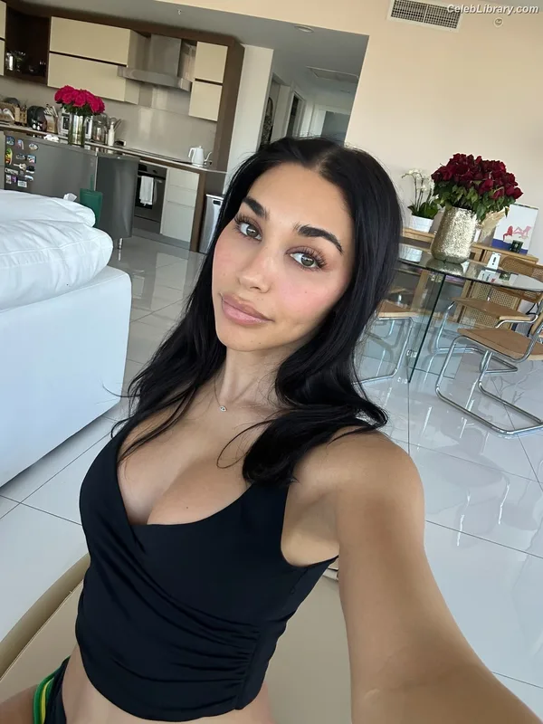 Chantel Jeffries photo 22 of 1942