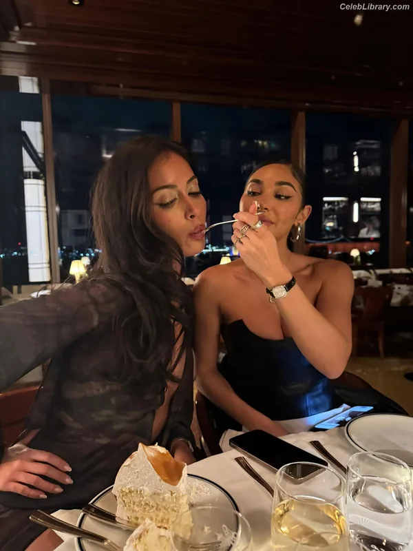 Chantel Jeffries photo 5 of 1942