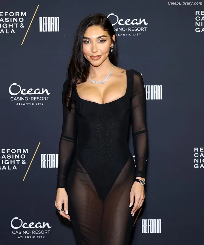 Chantel Jeffries photo 24 of 1942