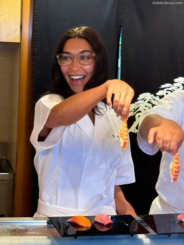 Chantel Jeffries photo 3 of 1942